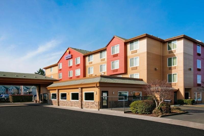 Comfort Inn & Suites-Portland Airport Exteriör bild