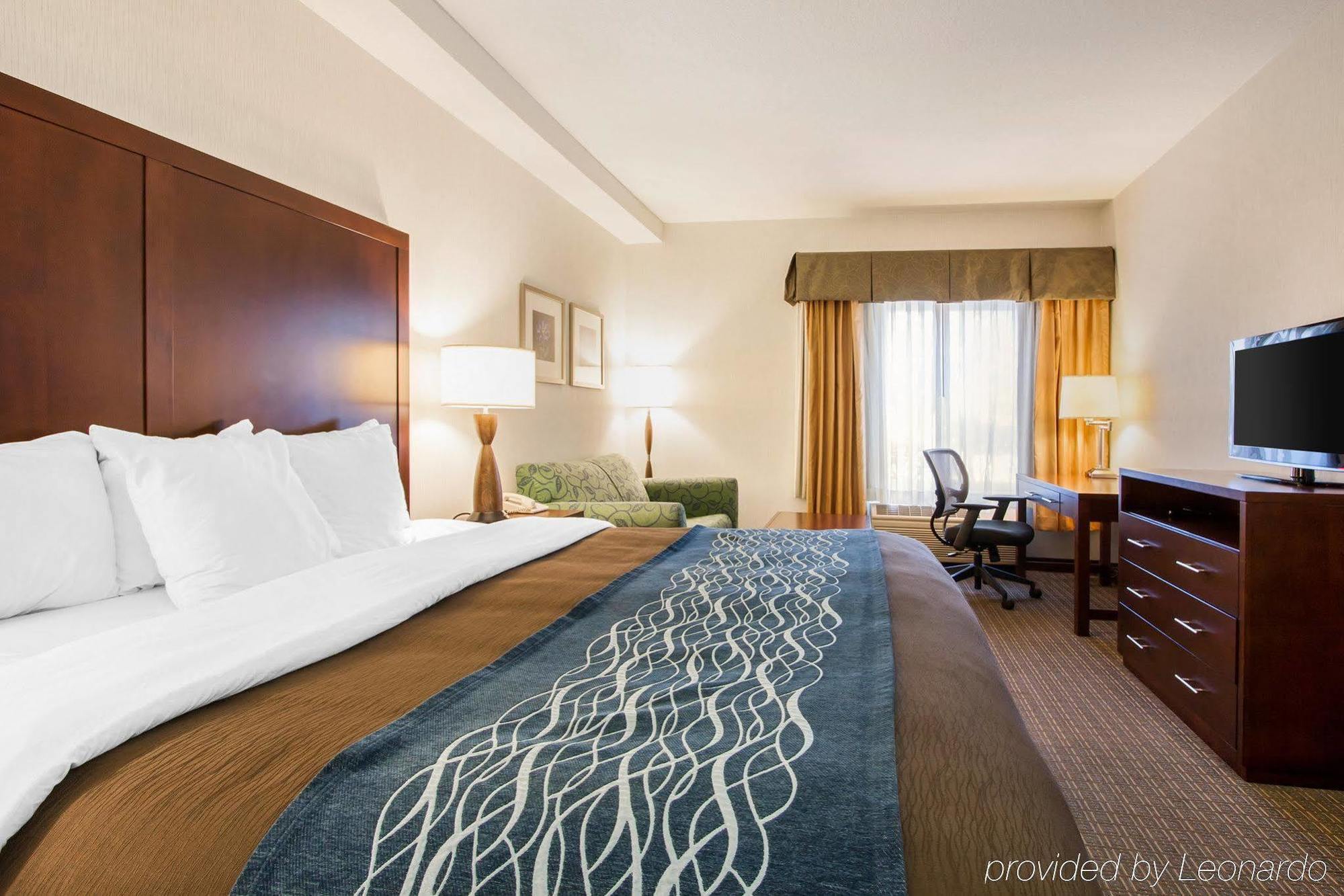 Comfort Inn & Suites-Portland Airport Exteriör bild