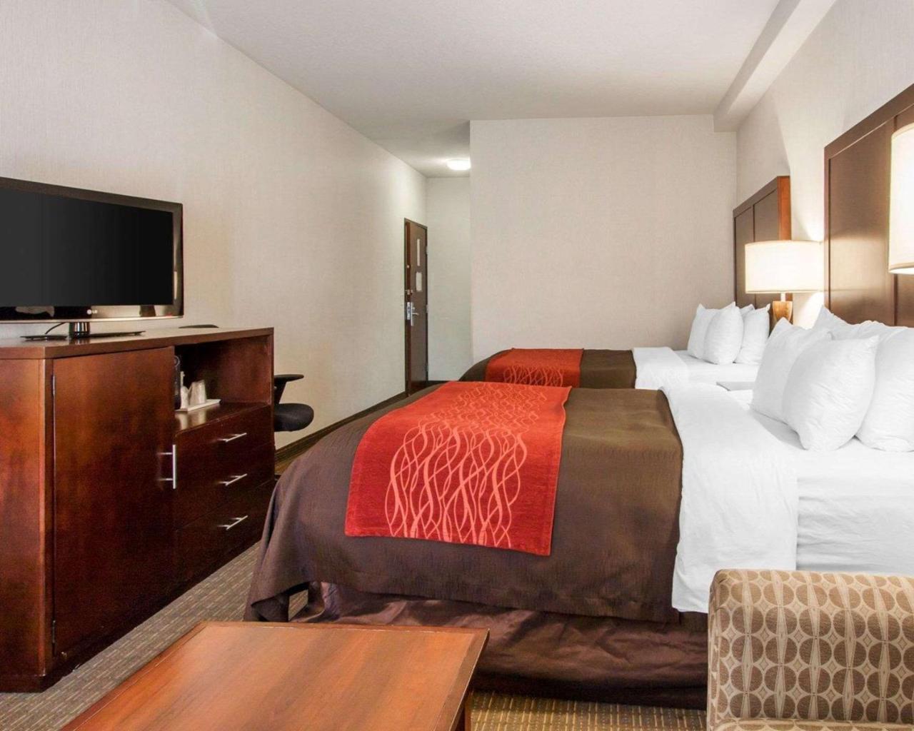 Comfort Inn & Suites-Portland Airport Exteriör bild