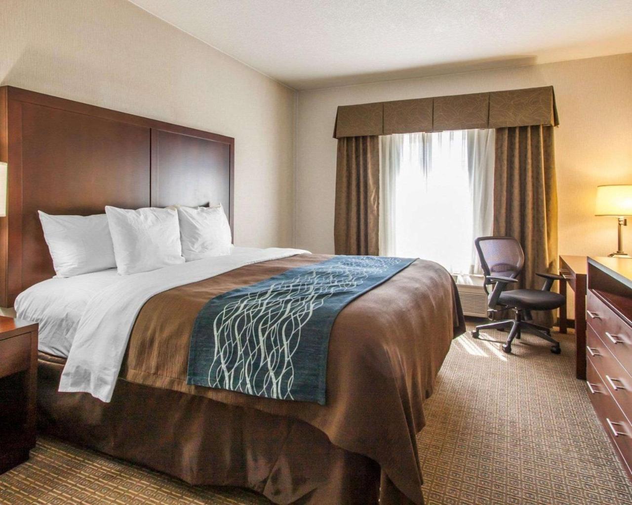 Comfort Inn & Suites-Portland Airport Exteriör bild